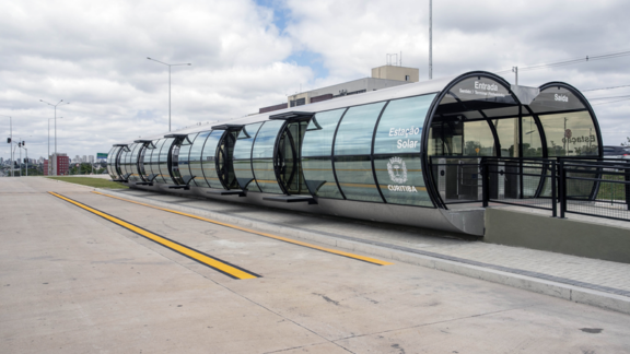 Prefeitura inaugura estações-tubo na Linha Verde