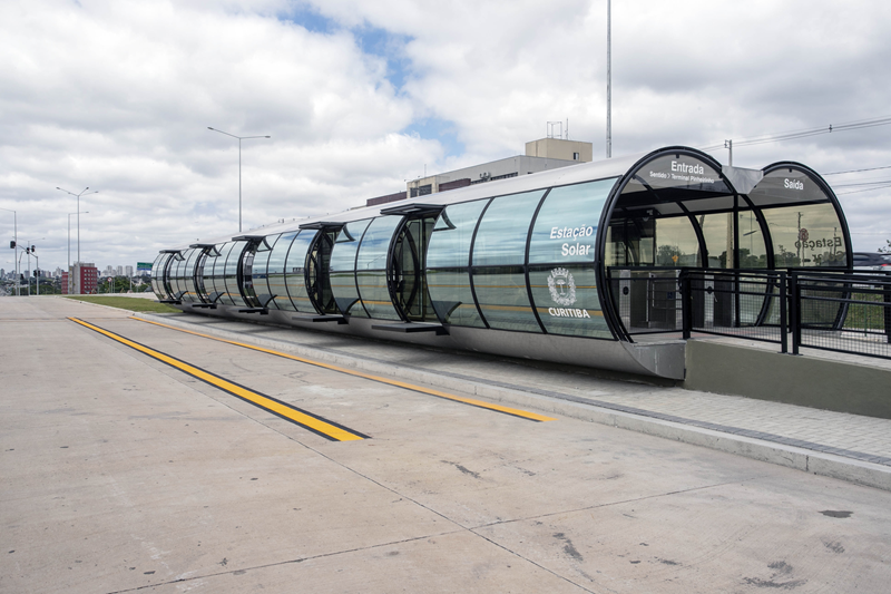 Prefeitura inaugura estações-tubo na Linha Verde