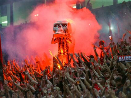 Athletico quebra recorde de público na Arena, mas frustra torcida com volta à ZR