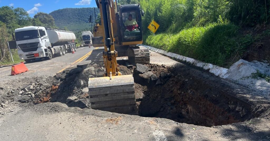 BR-277 segue em sistema ‘pare e siga’ na Serra da Esperança