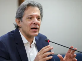 Haddad diz que BC precisa buscar nível de equilíbrio do dólar