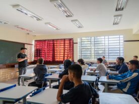 Paraná contrata mais de 1,1 mil professores e fará progressão de carreira para 10 mil docentes