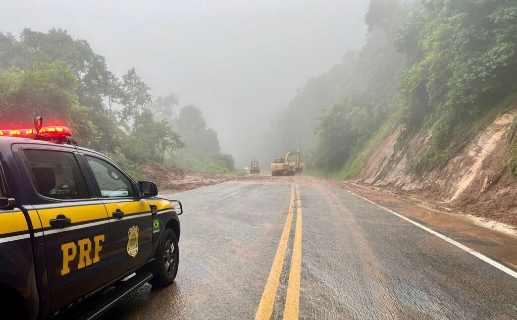 Trecho da BR-277 na Serra da Esperança segue totalmente interditado