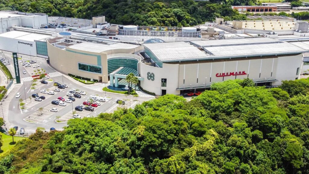 Shoppings de Curitiba ficam abertos até mais tarde no fim de ano; confira os horários