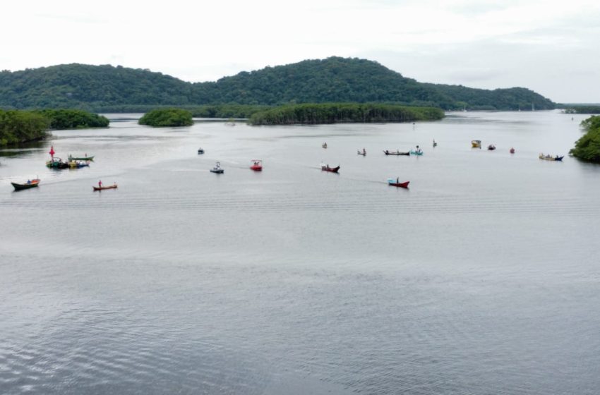 Pescador desaparece após acidente com embarcações no Litoral do Paraná