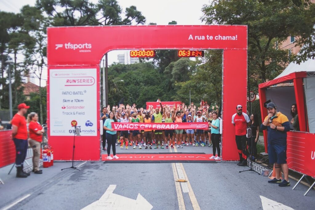 Pátio Batel recebe etapa do Santander Track&Field Run Series