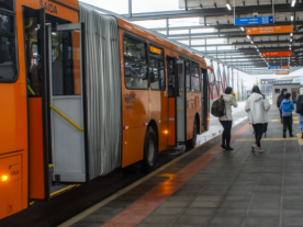 Solicitação do passe escolar de Curitiba começa na segunda