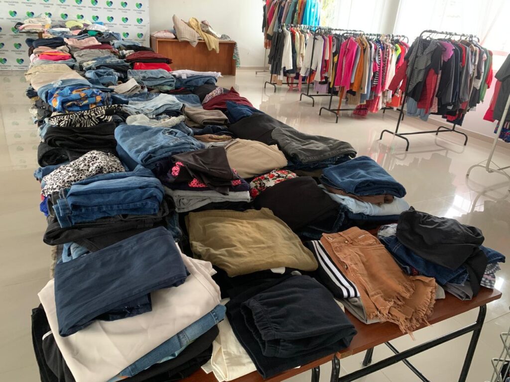 Bazar solidário em Curitiba tem peças a partir de R$ 5