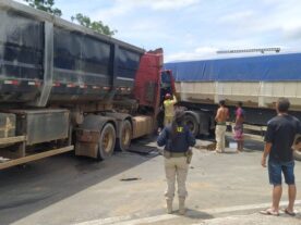 caminhoneiro preso ferragens acidente porto paranaguá