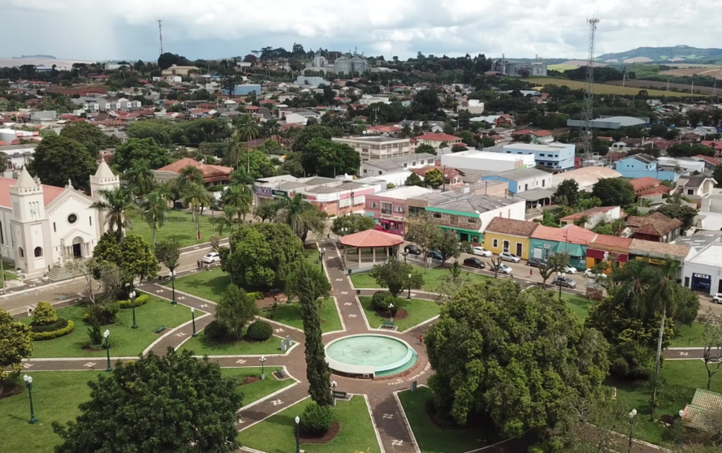 Prefeitura de cidade do Paraná anuncia cancelamento do Carnaval 2025