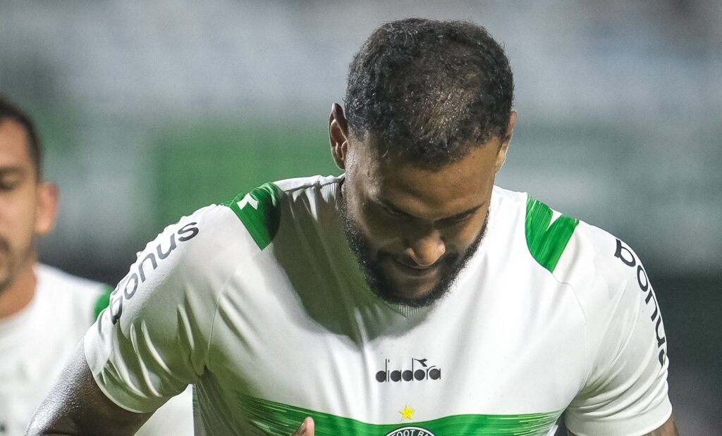 Coritiba estreia time principal contra o São Joseense e vence a primeira no Paranaense