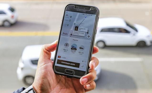 Uber é condenada por intolerância religiosa por causa de motorista de Curitiba