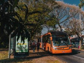 Desembarque de mulheres fora dos pontos de ônibus pode virar lei em Curitiba