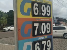 Gasolina Curitiba preço litro chega a quase R$ 7