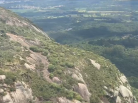 Homem é resgatado do Morro do Anhangava