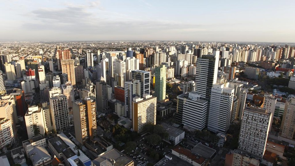 Mercado imobiliário: Curitiba registra aumento de procura por moradia