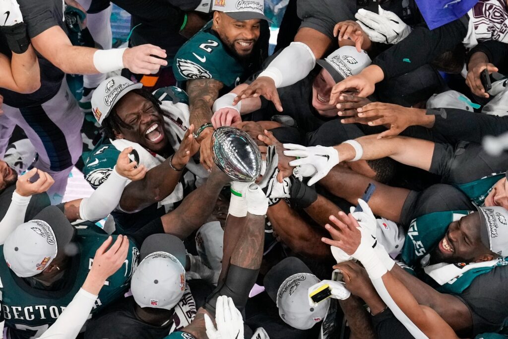 Eagles se vingam, batem Chiefs e conquistam seu 2º título da NFL