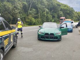 Vídeo BMWs são flagradas pela PRF fazendo manobras perigosas