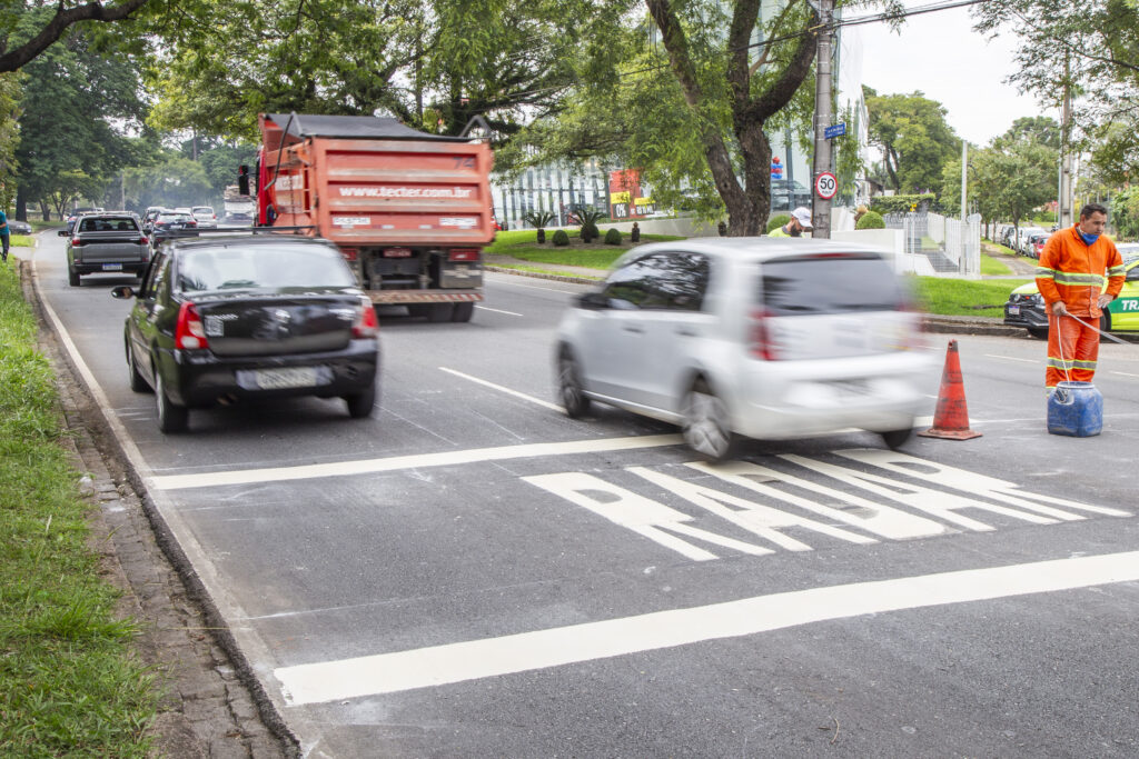 Prefeitura de Curitiba busca inovações para reduzir acidentes e mortes no trânsito